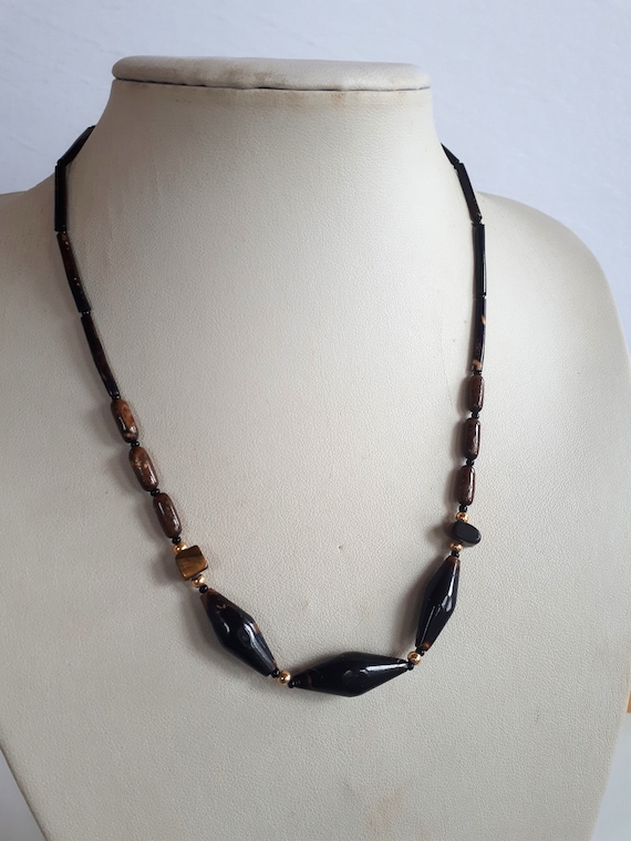Delicate Vintage 70s Hawaiian Black Coral Beaded Graduated Bib Necklace Tiger s Eye and Gold Accent Etsy Canada