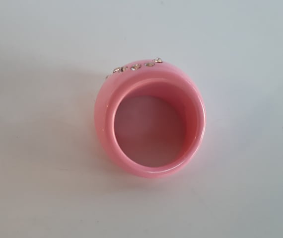 Bold statement pink lucite plastic encrusted clea… - image 4