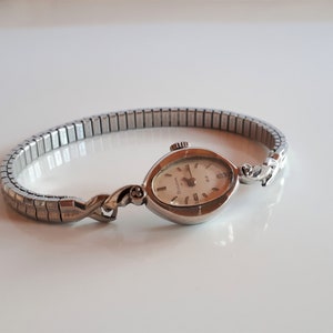 Art Deco BULOVA 23 Swiss made women mechanical wrist watch 10 KT rolled gold 2 encrusted diamonds stretch bracelet vintage