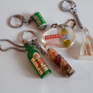 Vintage lot 5 pcs miniature realistic bottles Pepsi Cola Pernod J and B Scotch keyring keychain key chain purse charm