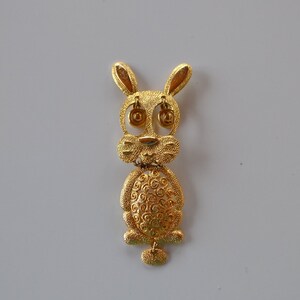 Big Vintage moving eyes and tail figural Dog gold metal Brooch Pin unusual