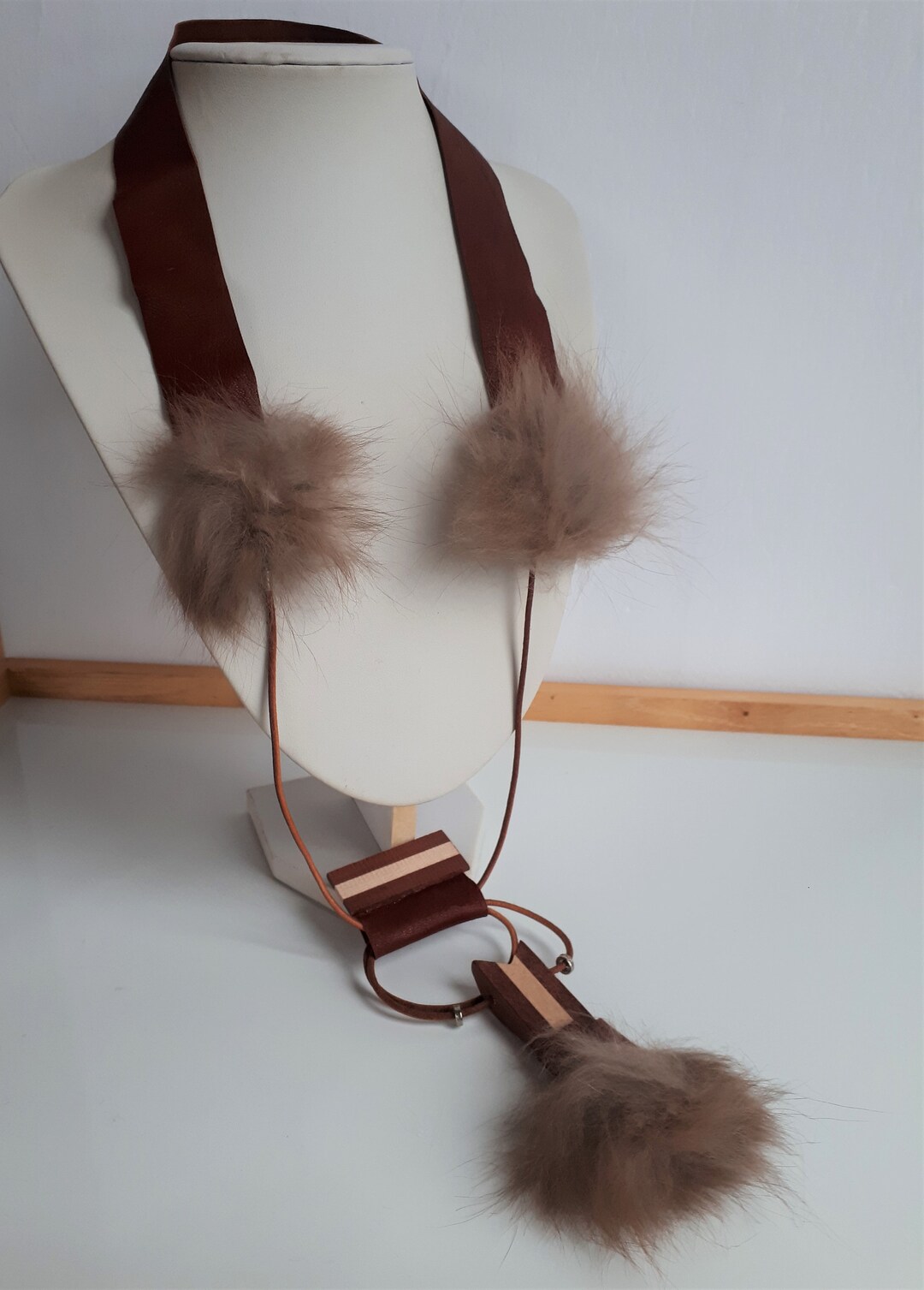 Ancien Col en véritable Fourrure pour manteau.. TBE