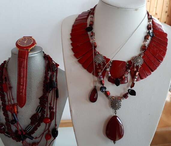Lot 21 pcs Vintage now burgundy red Jewelry Neckl… - image 2