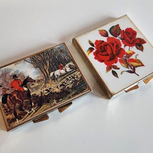 pilulier vintage en métal avec impression sur le thème de la chasse en Angleterre ou miroir de poche avec rose rouge au choix