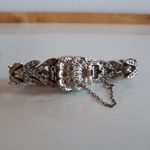 Art Deco FLUVA GENEVE Swiss made women mechanical wrist watch bracelet with clam shell cover pave rhinestones vintage Not Working