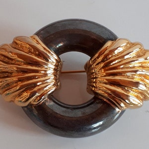 Superb STATEMENT vintage Designer shiny gold metal silver plate Victorian revival ring with clam shape leaves brooch pin