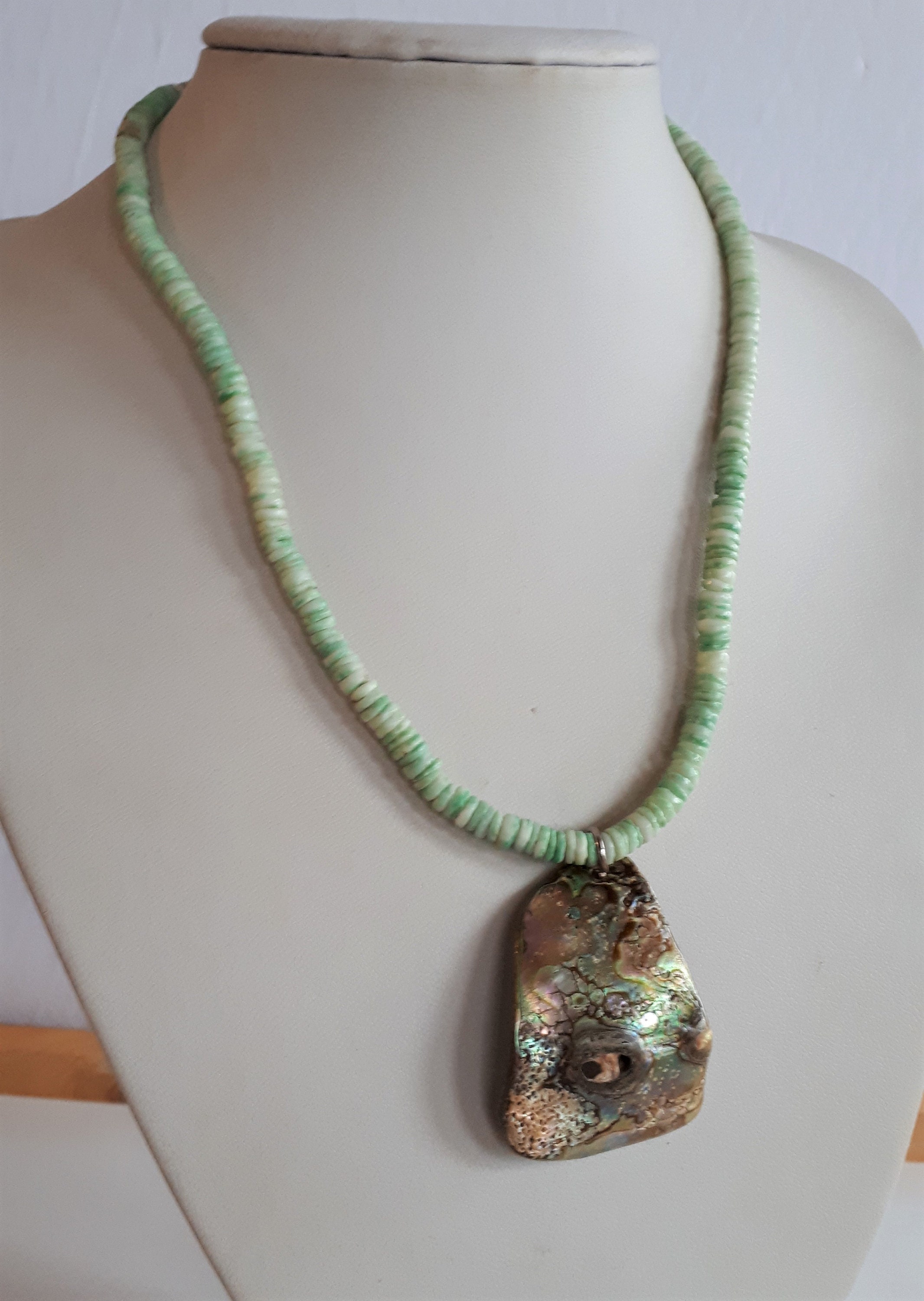 ネックレス・チョーカー Shell Necklace (Green) il_fullxfull.3291447135_1qju.jpg