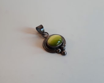 Vintage signed shimmery green cat's eye gemstone sterling silver 925 drop pendant or charm