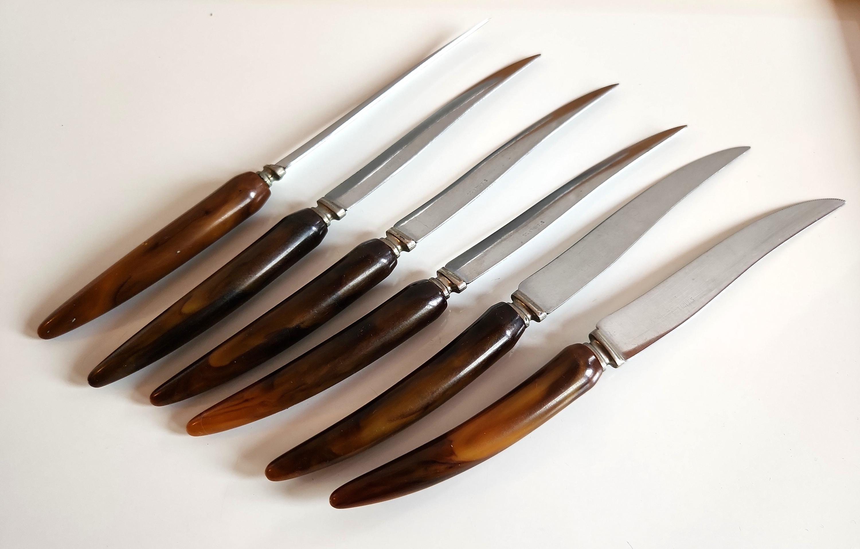 Lot de 2 couteaux vintage à manche en bakélite | Assiettes anciennes