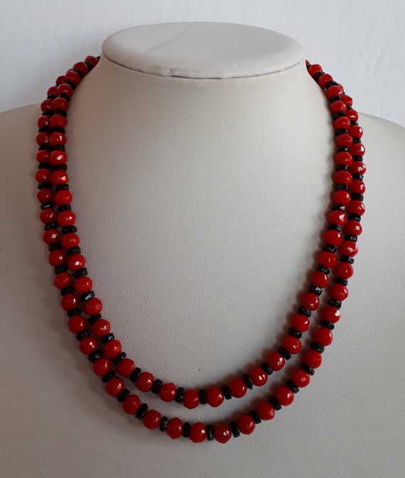 Brilliant Art Deco CZECH fine faceted red coral gl