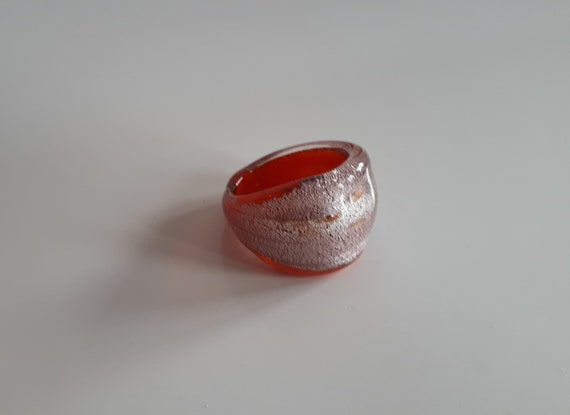 Vintage red glass Ring Statement with silver mica… - image 3