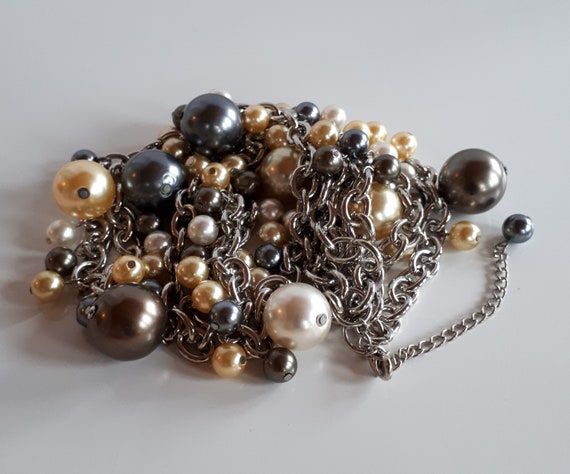 Faux pearl charm choker best sale