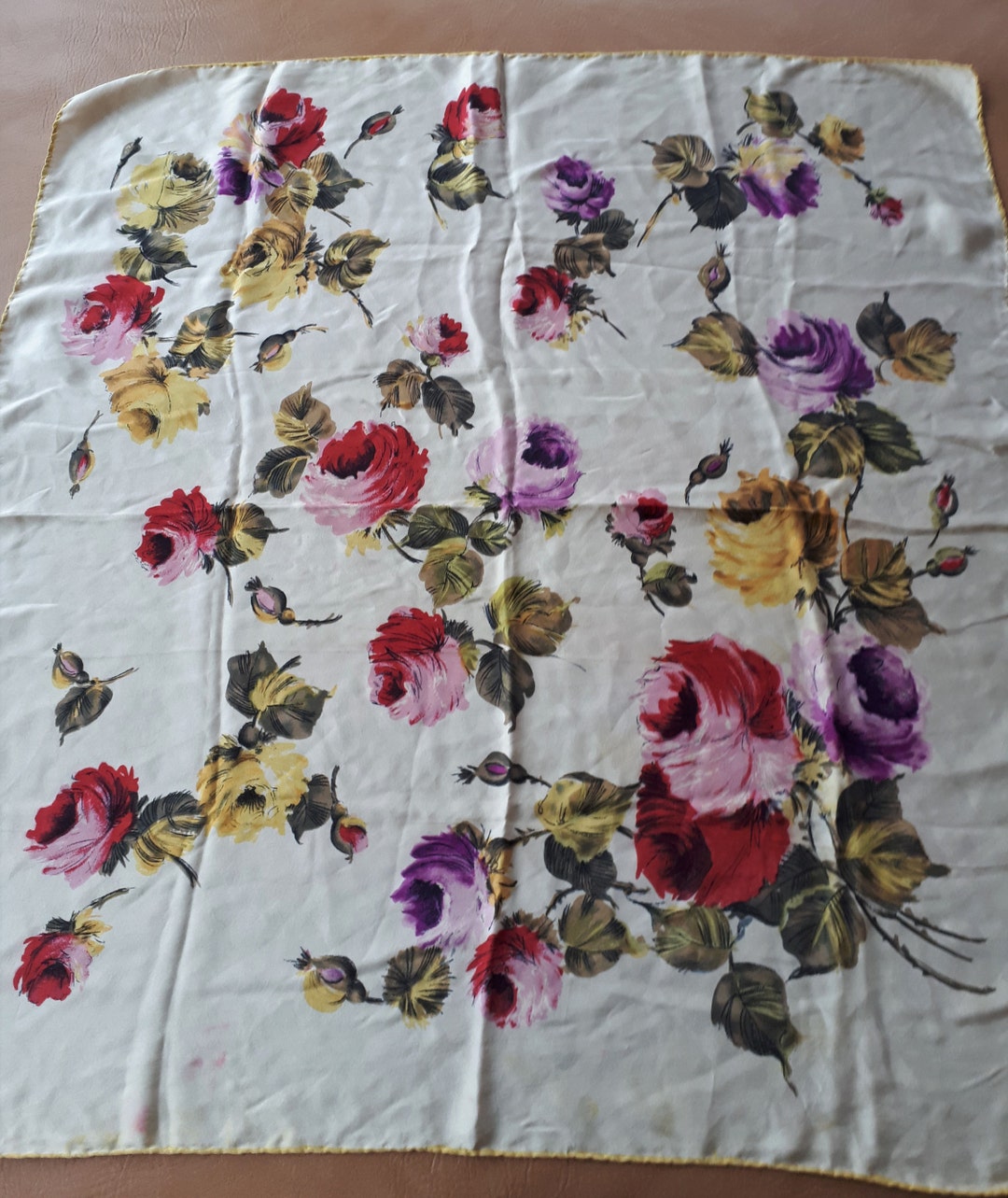SS281 used italy vintage フラワー シルク スカーフ Vintage Italy Thick Light Yellow Cream Silk Scarf With