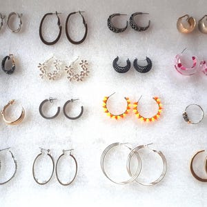 Vintage lot 16 pairs medium size vintage hoop earrings plastic metal