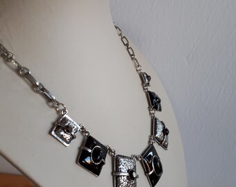 Collier Plastron Vintage - Cristal Et Métal Couleur Argent - Longueur 37,8 Cm - Occasion #F6