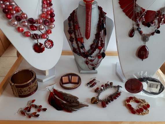 Lot 21 pcs Vintage now burgundy red Jewelry Neckl… - image 4