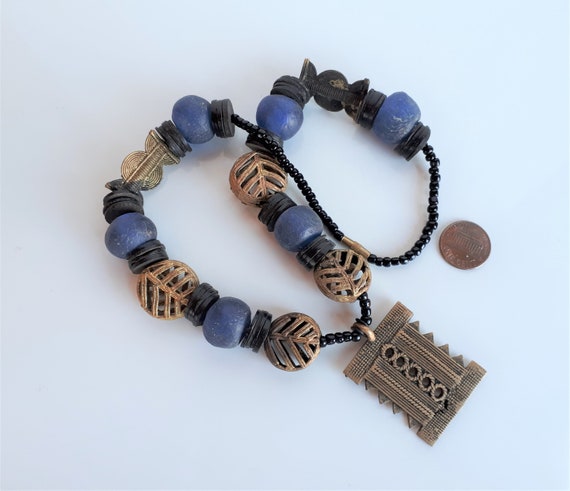 STATEMENT Vintage African Tribal blue glass trade… - image 8