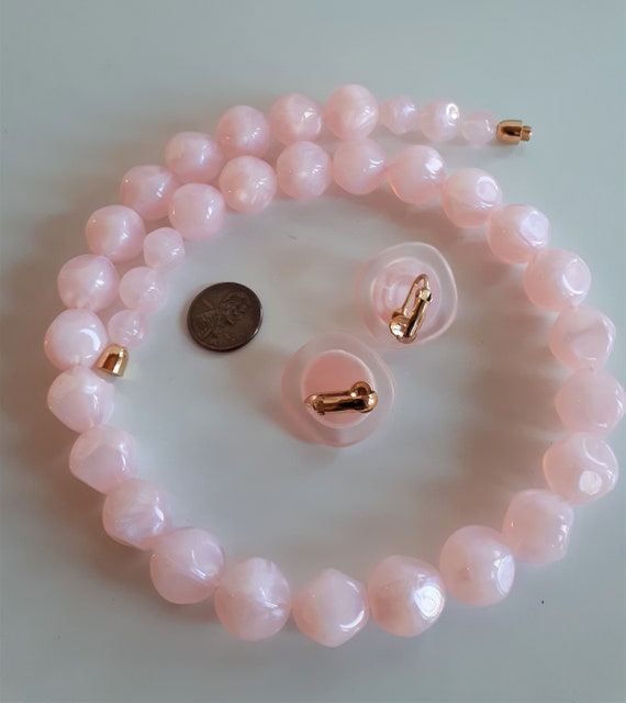 Chunky Vintage Retro Pink Moonglow Lucite Plastic Jewelry  display picture 1
