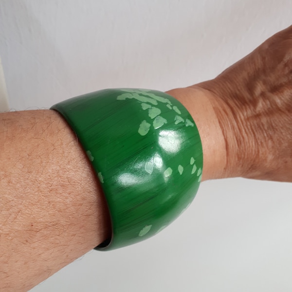 Massive statement wide Vintage green with painted dots resin plastic bangle bracelet irregular shape large size