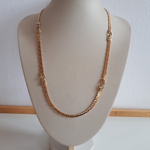 Chique vintage vergulde metalen platte kettingstation ketting met gespontwerp