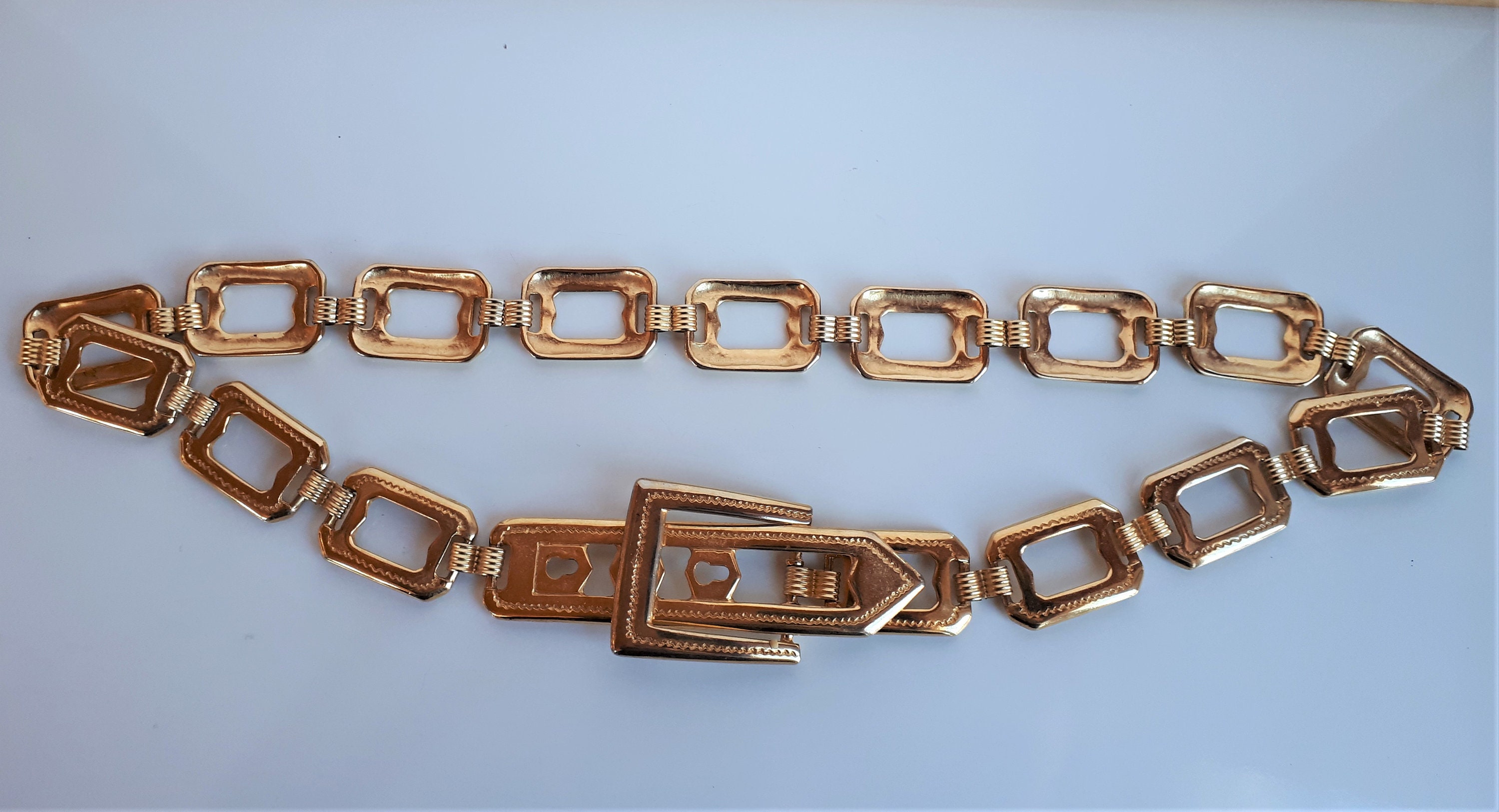 VTG Designer COUTURE signed T gold plate metal belt with big rectangular links Vintage Designer COUTURE Signed T Gold Plate Metal Women main image 2