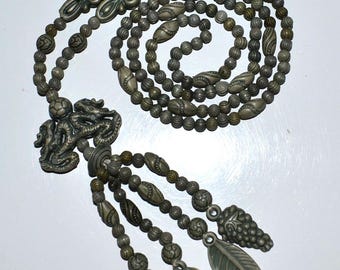 Collar tipo lazo con cuentas estilo Art Déco, borla de gárgola de celuloide gris, vintage