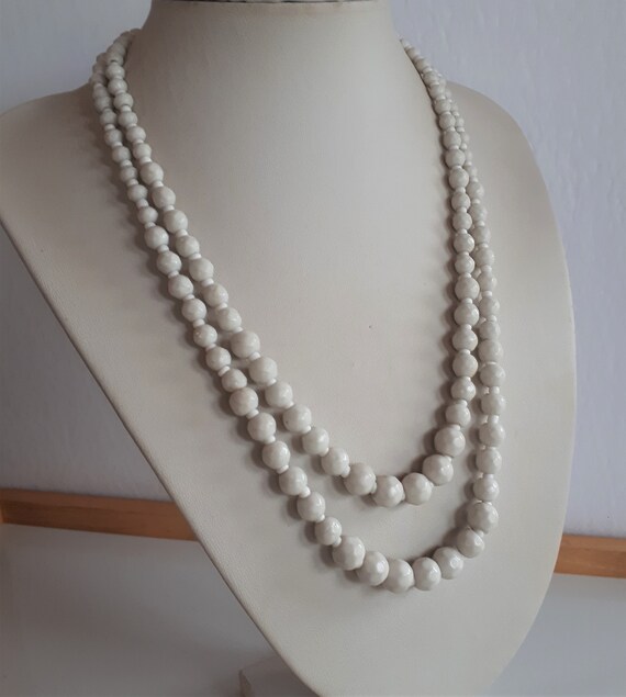 Vintage 50s off white milk glass 2 rows beaded gr… - image 3