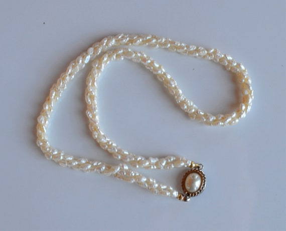 Torsade pearl necklace online