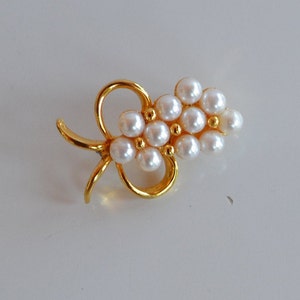 Vintage Gold Metall Kunstperlen Blumenstrauß mit Schleife Brosche Anstecknadel