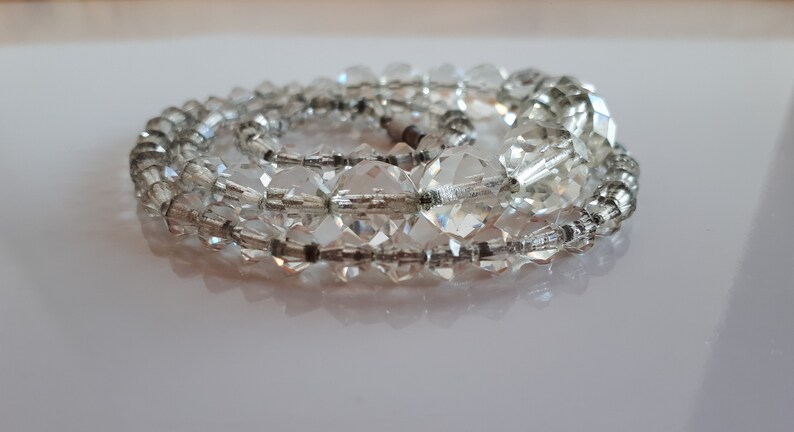 ART DECO finely hand faceted rock crystal beaded graduated necklace strung on silver chain