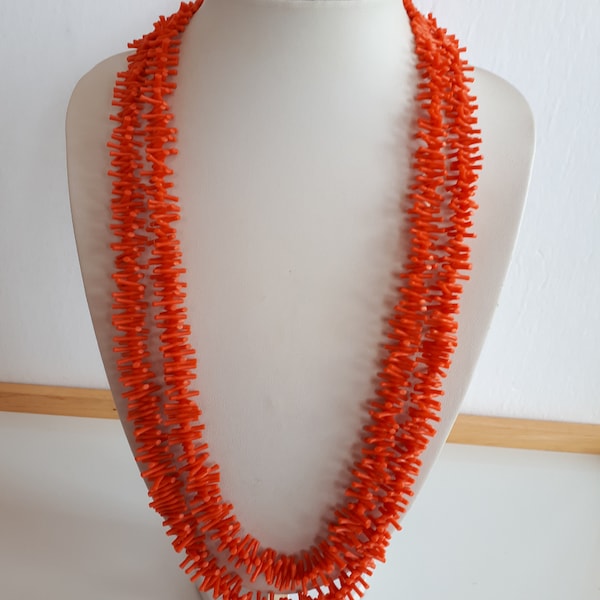 Très long vintage 50's saumon orange faux col de corail lucite plastique collier continu