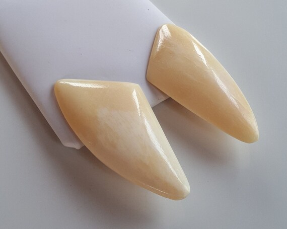 RUNWAY clip-on earrings vintage hand carved bovine