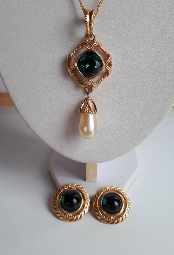 Vintage Swan SWAROVSKI jewelry set green resin go… - image 2