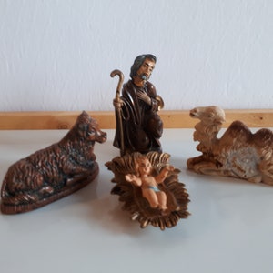 Christmas Nativity set creche 4 pcs Vintage Italian resin figurines collectible