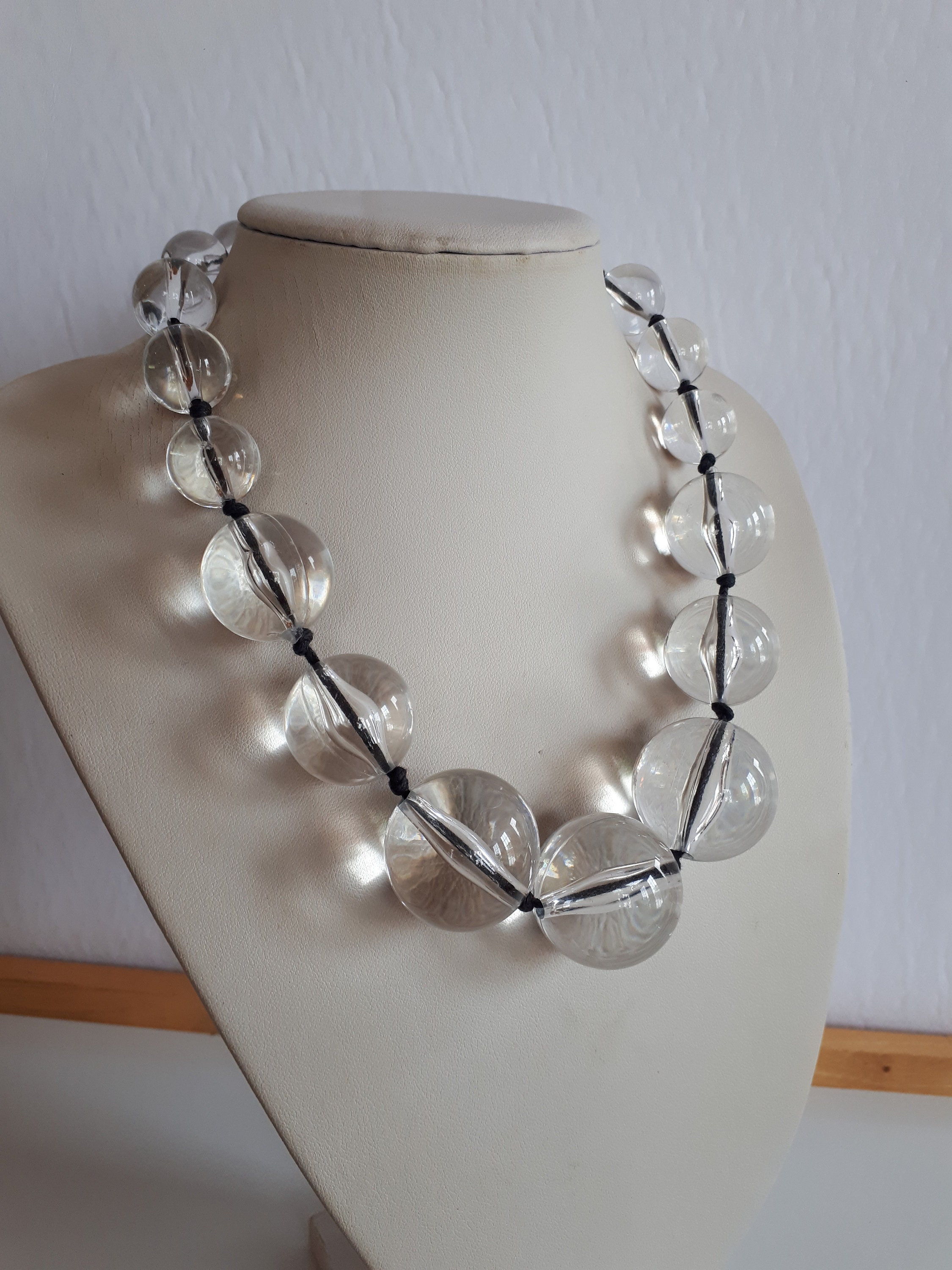 Chunky clear lucite necklace deals