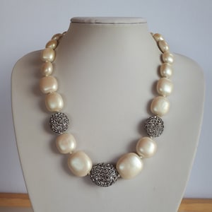 Collier noué gradué en verre massif de fausses perles scintillantes en strass, collier vintage en fausses perles,