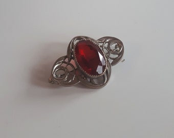 Antieke Victoriaanse open werk zilveren plaat messing gefacetteerde rode pasta steen bar broche pin