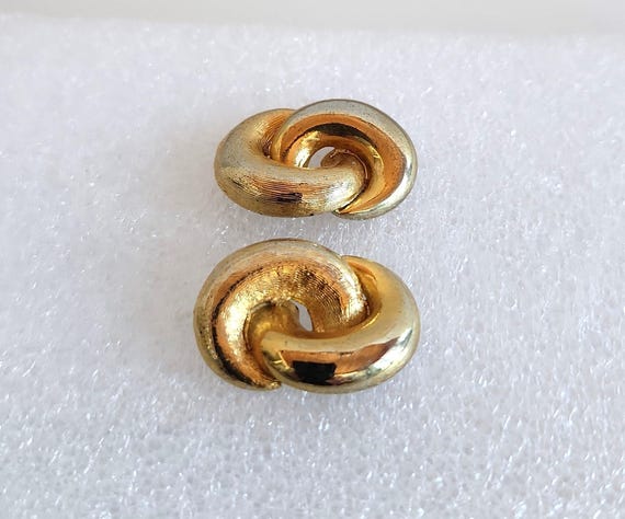 Chic Vintage endless knot interlocking elements g… - image 1