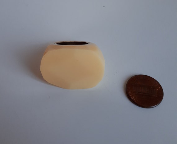 Statement cream lucite plastic ring signed BCBGMA… - image 5