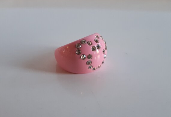 Bold statement pink lucite plastic encrusted clea… - image 1