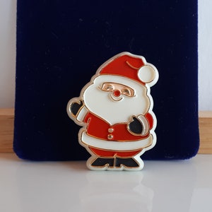 Vintage 1981 signed Hallmark cards cute happy Santa Claus plastic brooch pin