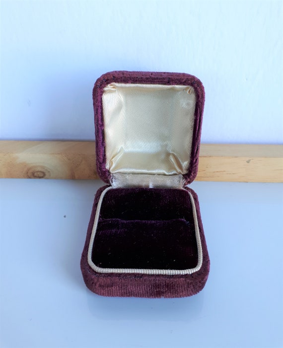 Antique Victorian jewelry box for engagement ring 