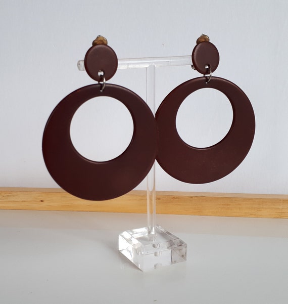 RUNWAY Retro vintage brown plastic circle dangle … - image 1