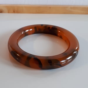 Chunky Vintage brown black animal print faux tortoiseshell resin plastic tube bangle bracelet