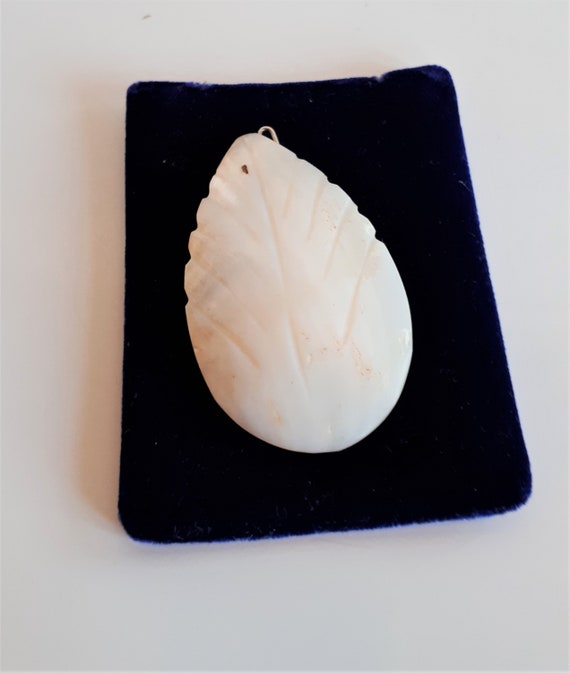 Big Vintage hand carved mother of pearl MOP leaf … - image 3