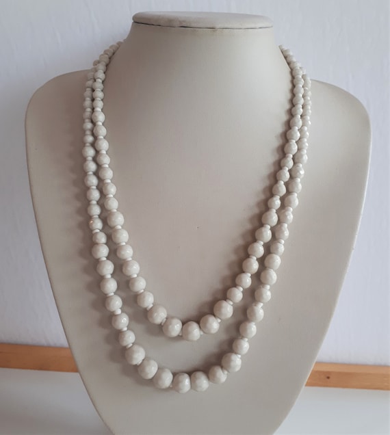 Vintage 50s off white milk glass 2 rows beaded gr… - image 1