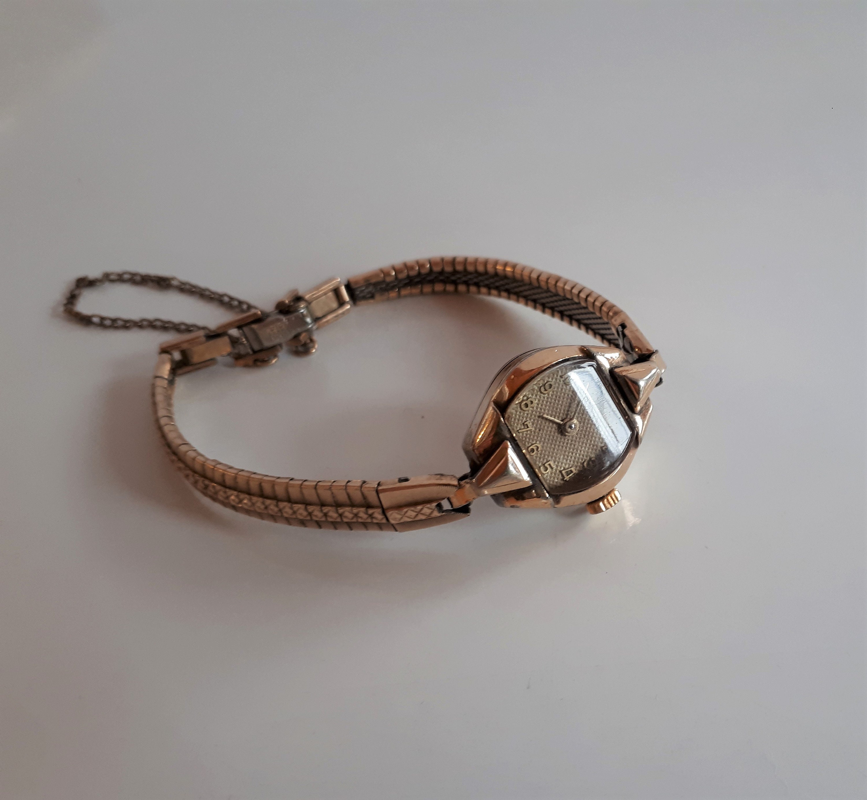 Vintage CARAVELLE Women Mechanical Wrist Watch 10 KT Rolled  display picture 2