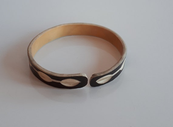 ART DECO carved celluloid cuff bracelet dark brow… - image 4