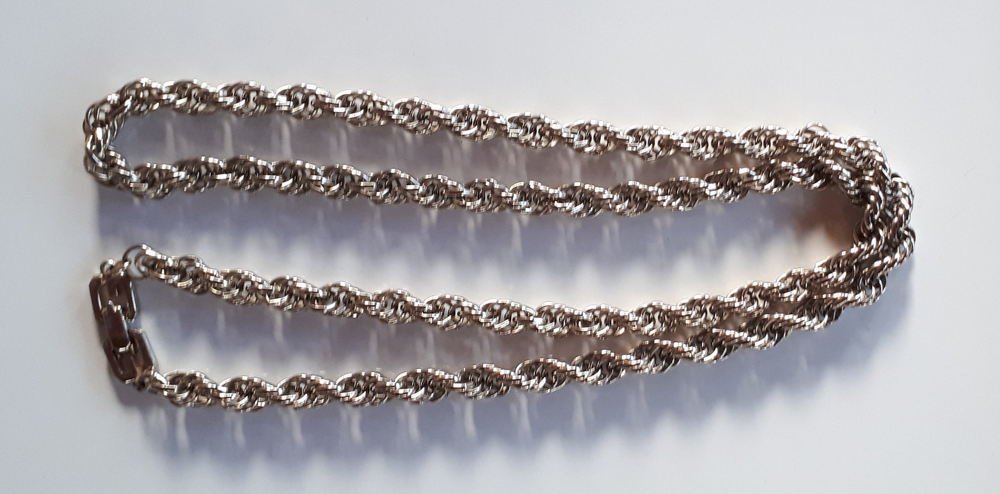 Chic Chunky Vintage Designer Silver Metal Twisted Chain
