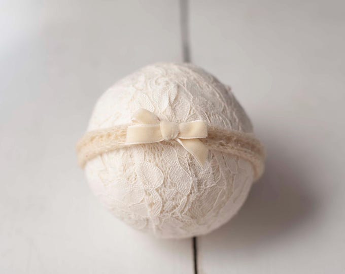 Cream Velvet Tieback for Newborn & Baby Photography Photo Prop
